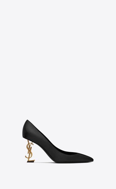 opyum 85 pumps aus schwarzem leder und goldfarbenem metall